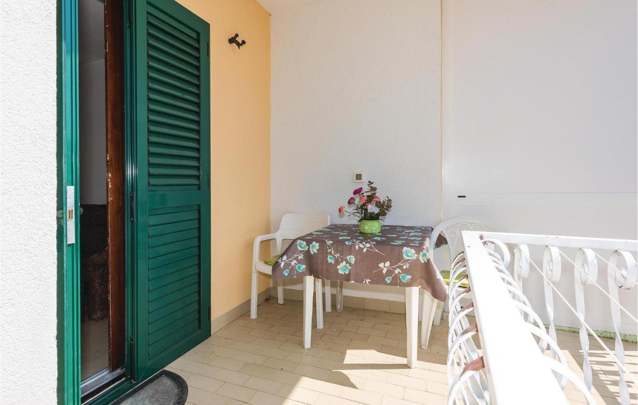 Beautiful Apartment In Rogoznica With Wifi Exteriör bild