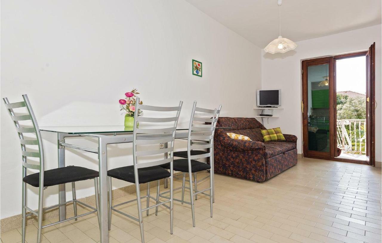Beautiful Apartment In Rogoznica With Wifi Exteriör bild